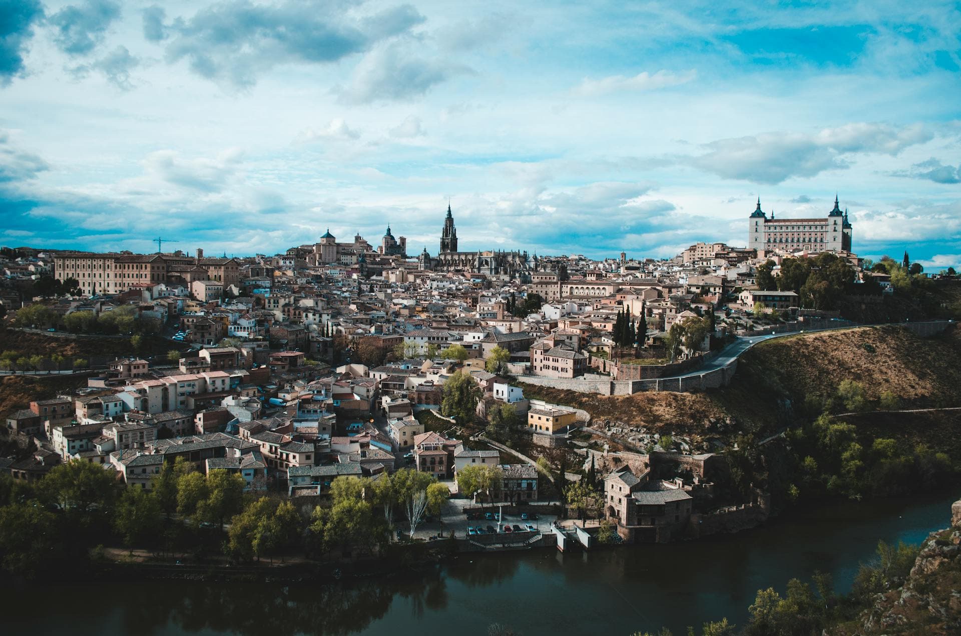 Tour a pie por Toledo con degustación de vinos